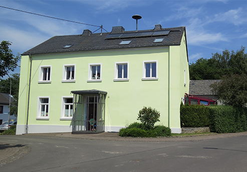 Alte Schule Dahlem-Baasem, Frontansicht